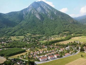 Appartement Saint Paul de Varces 4 pièces St Paul de Varces proche Grenoble avec vues sur le Vercors