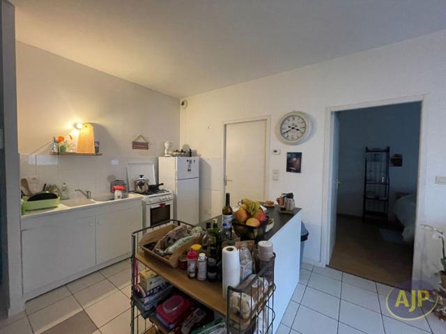 Appartement Saintes 2 pièce s 41.79 m2