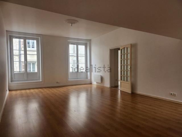Appartement, Saintes