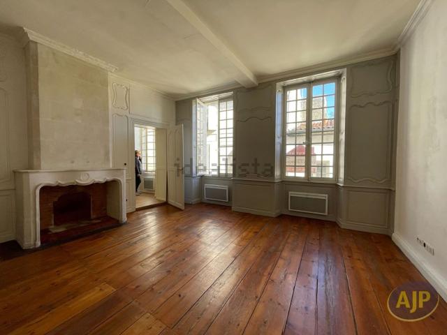 Appartement, Saintes