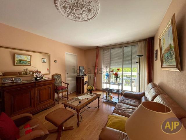 Appartement, Saintes