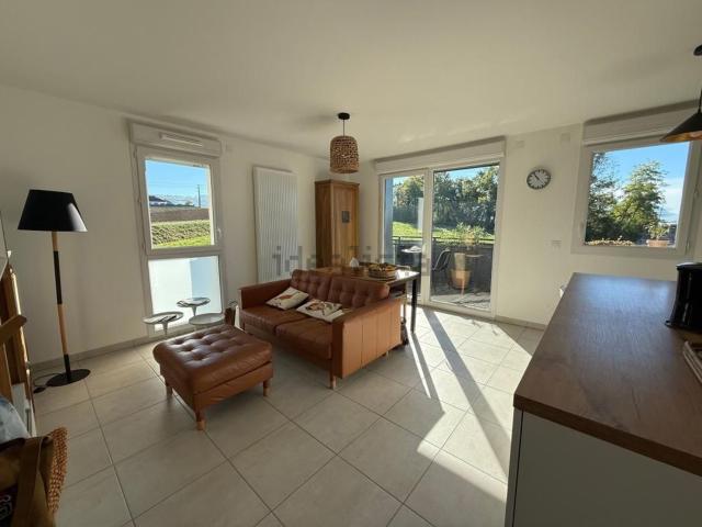Appartement, Sales