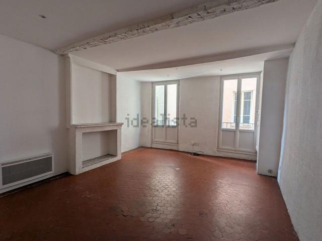 Appartement, Salernes