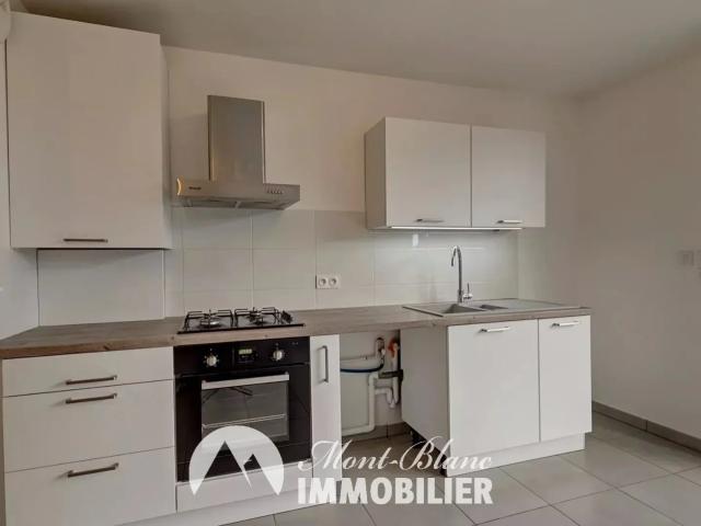 appartement / sallanches / 837 €