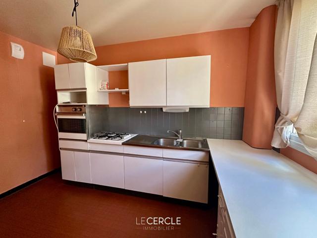 Appartement Senlis 2 pièces 60 m2 870€ CC Eau chaude + Chauffage
