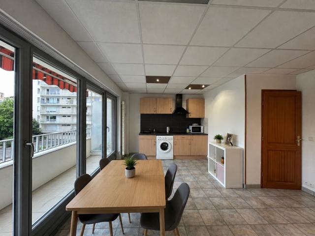 Appartement secteur Paix avec grand balcon