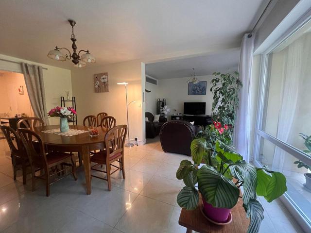 APPARTEMENT SEDAN