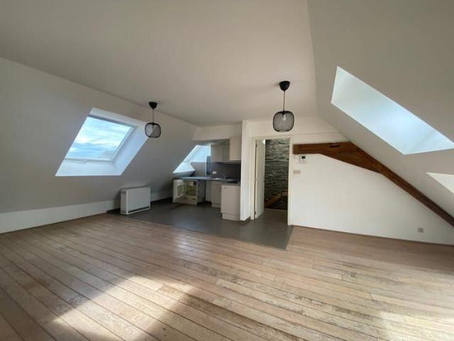 Appartement situé au 4ème étage avec ascenseur