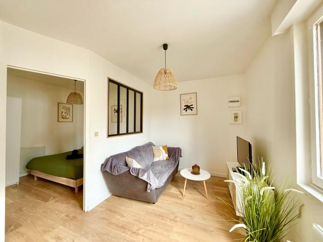APPARTEMENT SITUÉ PROCHE DU CENTRE !