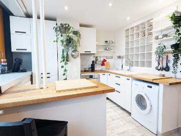 Appartement soigné dans une tour à proximité de Paris loyer tout inclus