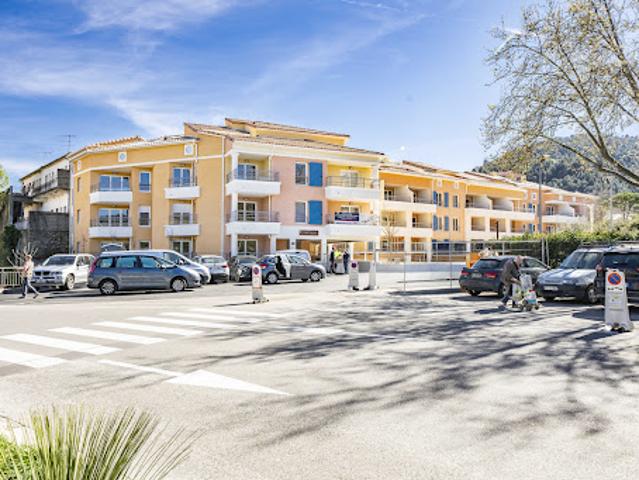 Appartement Sollies pont 2 pièces Coeur Village
