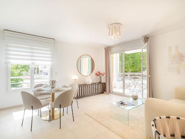 Appartement Sollies pont 2 pièces Coeur Village