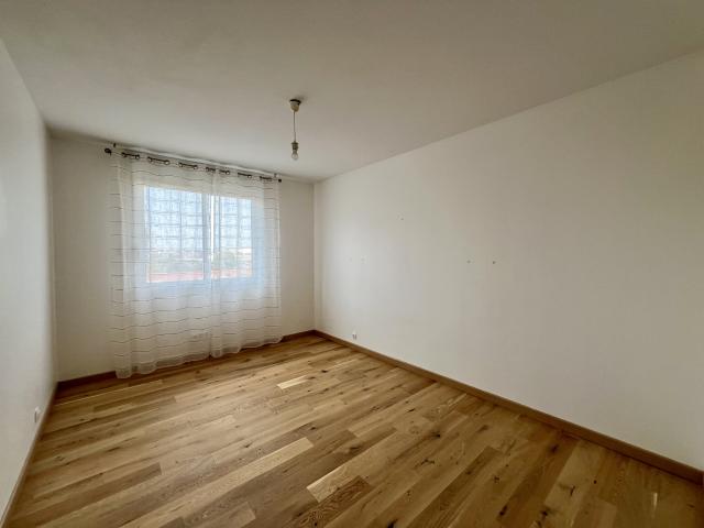 APPARTEMENT SPACIEUX T4 99.09m2 CLIMATISE ROUTE DE GENAS VILLEURBANNE