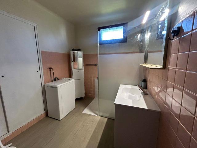 Appartement spacieux à l’étage d’une maison