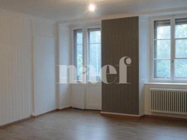 Appartement spacieux de 4 pièces au 1er étage EST