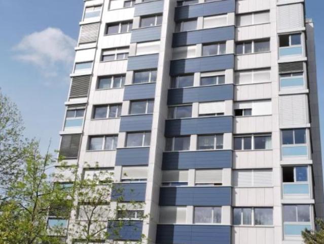 Appartement spacieux et baigné de lumière dans un emplacement central