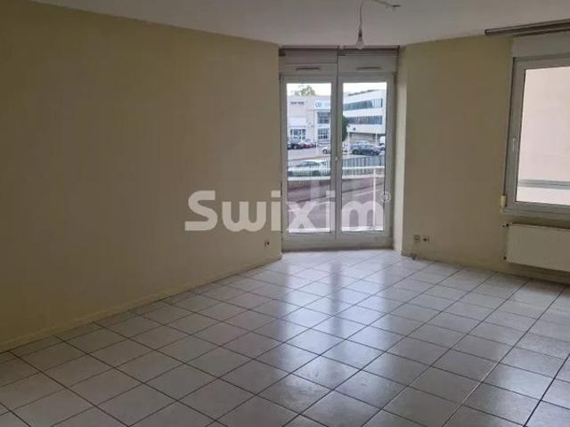 APPARTEMENT SPACIEUX PROCHE DU CENTRE