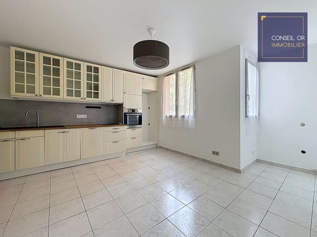 Appartement St Genis Laval 3 pièce s 53 m2