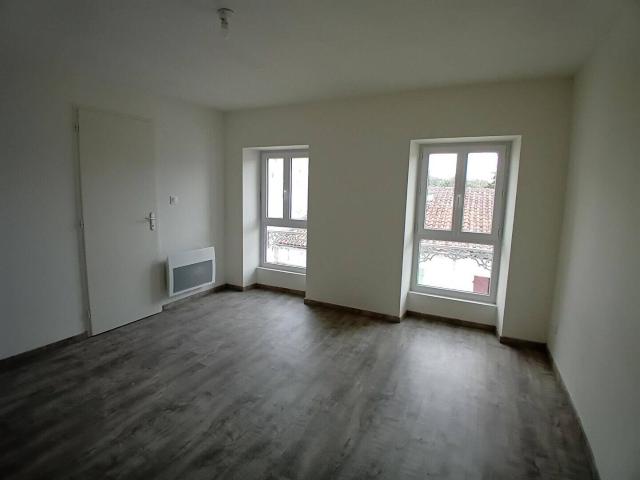 Appartement St Jean D Angely 3 pièce s 60.81 m2