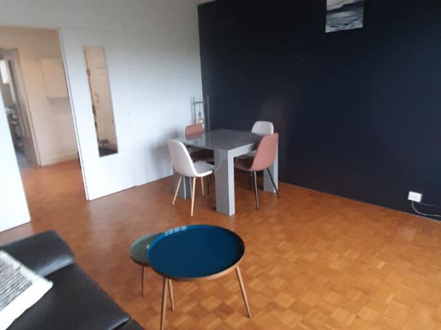 Appartement St Mande 3 pièce s 6815 m2