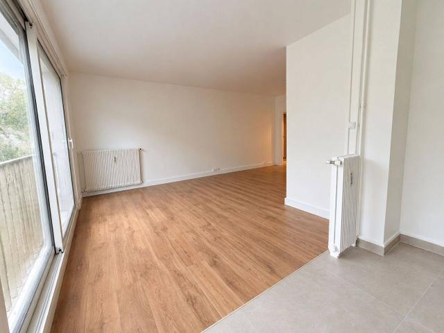 APPARTEMENT ST MAURICE 2 pièce s 42.58 m2