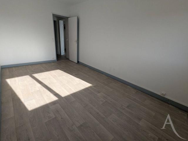 Appartement ST MICHEL 2 pièce s 52 m2