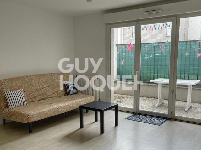 Appartement Stains 1 pièce s 38.70 m2