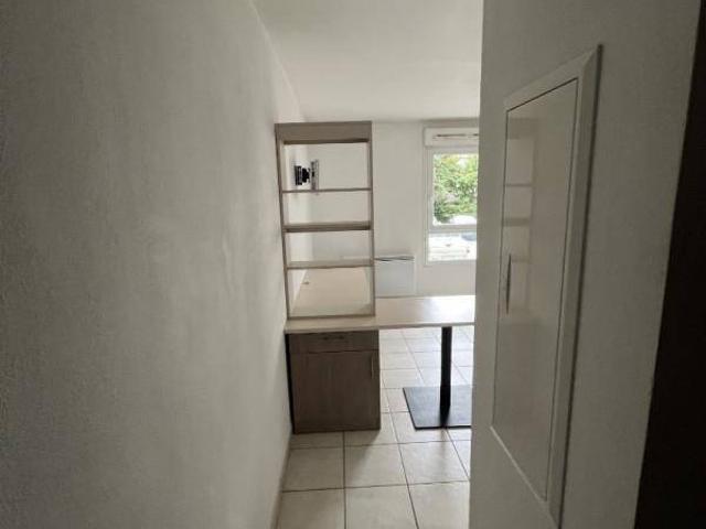 Appartement Studio 20.5m2 à louer à Saint Étienne