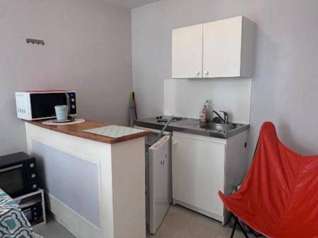 Appartement Studio 23.6m2 à louer à La couronne