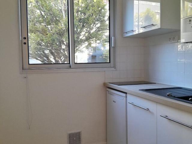 Appartement studio 31.06mï¿½ Boulevard Jules Verne NANTES Parking
