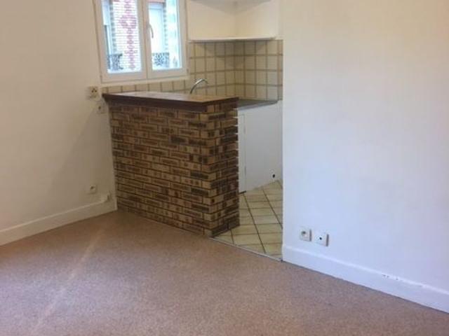 Appartement studio à PARIS 20ème