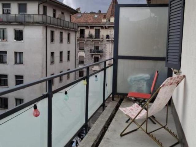 Appartement studio au coeur des Eaux vives