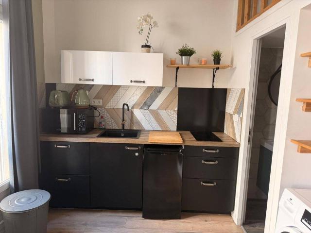 APPARTEMENT STUDIO AVEC MEZZANINE + BALCON