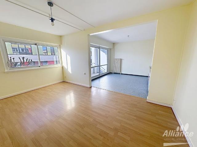 Appartement studio bis 36m2 avec ascenseur situé faubourg de montbéliard à belfort avec Balcon