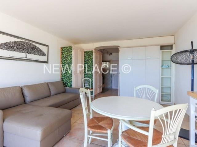 Appartement studio sur la plage superbe vue mer panoramique