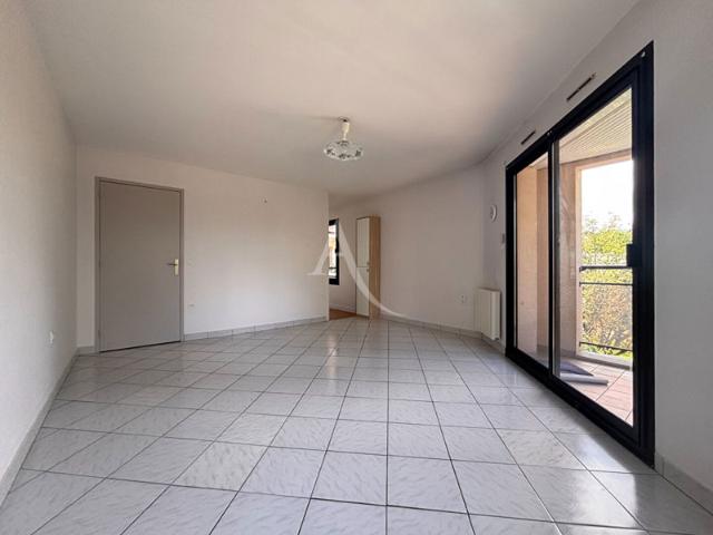 Appartement studio résidence sénior avec vue sur la Mayenne