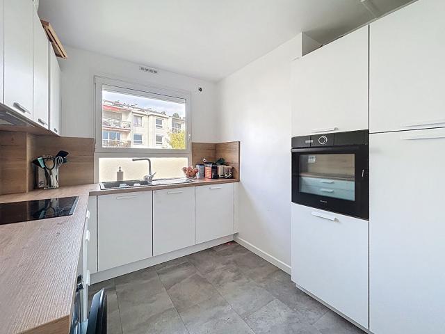 Appartement Suresnes 4 pièce s 72 m2