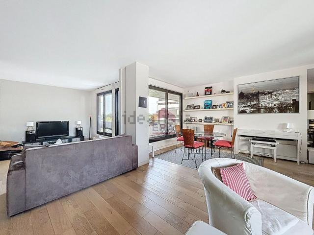 Appartement, Suresnes