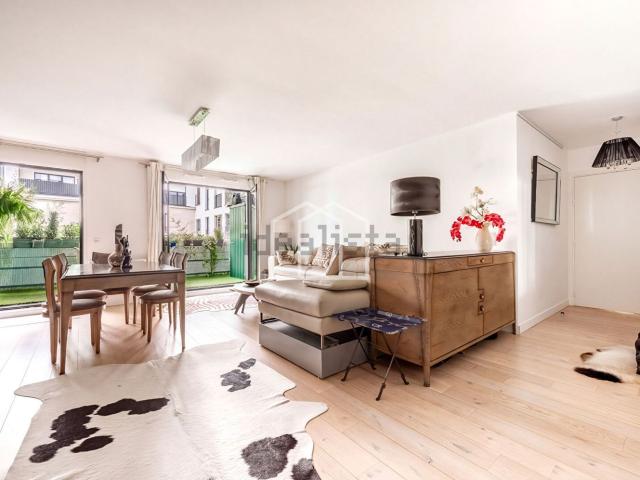 Appartement, Suresnes
