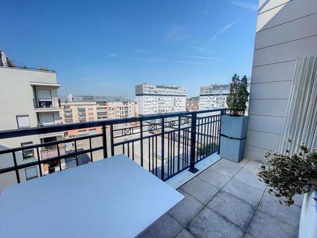 Appartement, Suresnes