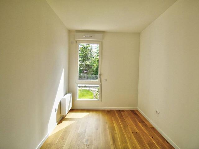 Appartement Suresnes 3 pièce s 60.94 m2
