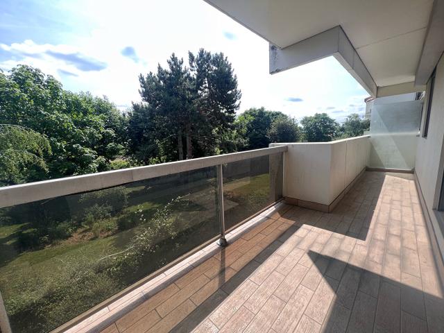 Appartement Suresnes 3 pièce s 77 m2