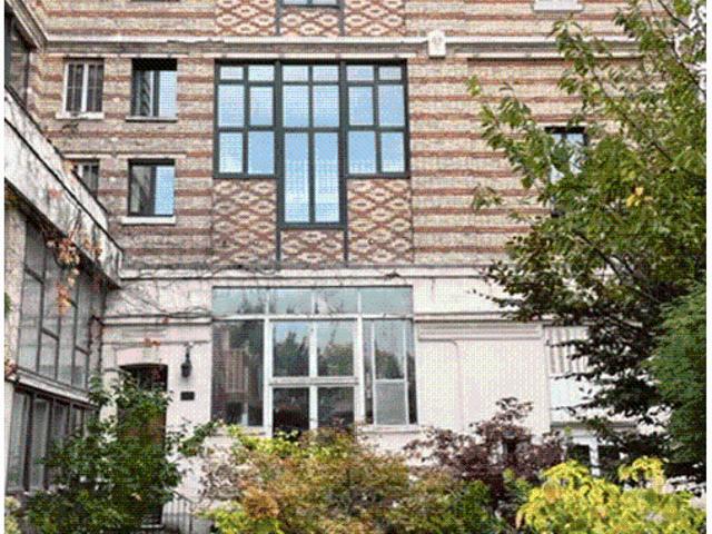 Appartement/Atelier d'artiste dans villa arborée