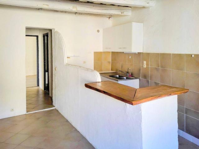 Appartements 60 m² centre historique Lorgues