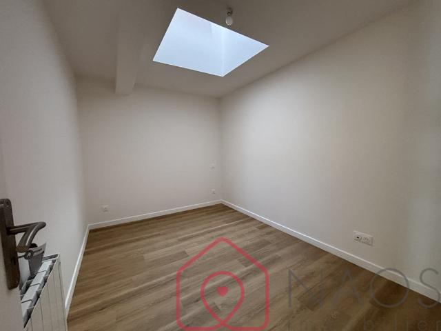 Appartements à vendre une maison duplex un local commerial