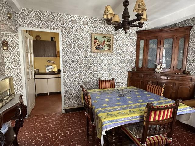 Appartements à rénover 97 m2 à vendre à Saint Jean La Rivière