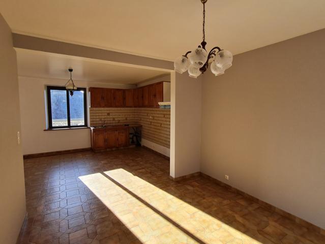Appartements / Appartements à louer 2 pièces 85 m2 GUILLAC 56800