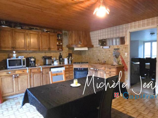 APPARTEMENTS DANS UNE MAISON: FORT POTENTIEL