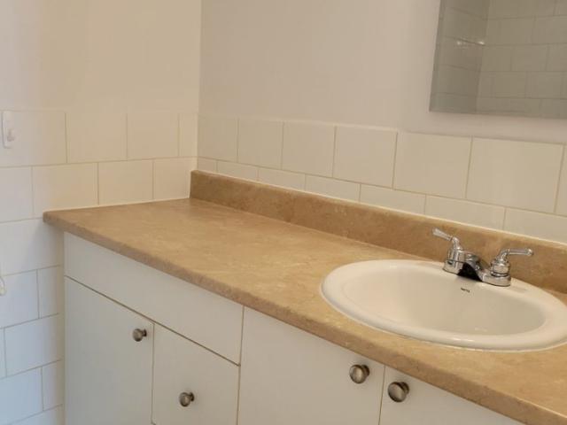 Appartements rénovés à louer à Brossard – Eau chaude incluse