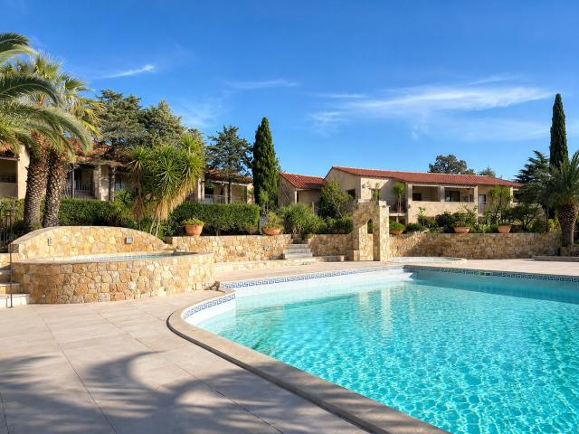 Appartement T2 Résidence avec arborée avec piscine en Balagne
